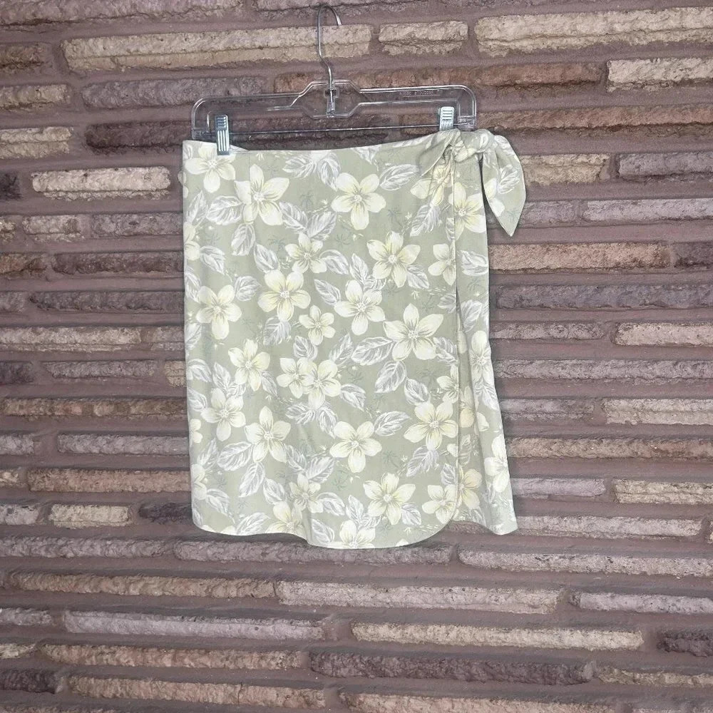 EP Pro Green Floral 100% Silk Faux Wrap Golf Skort Shorts Size 10